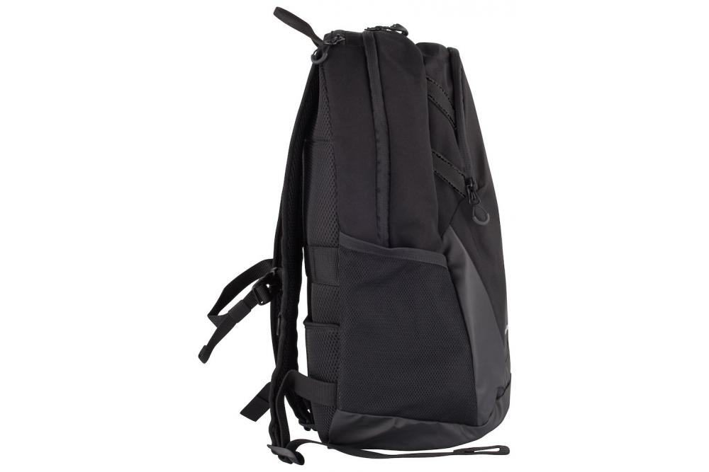 040241 99 Backpack Black Right