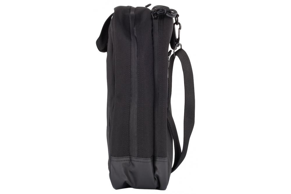 040248 99 ComputerBag Black Left