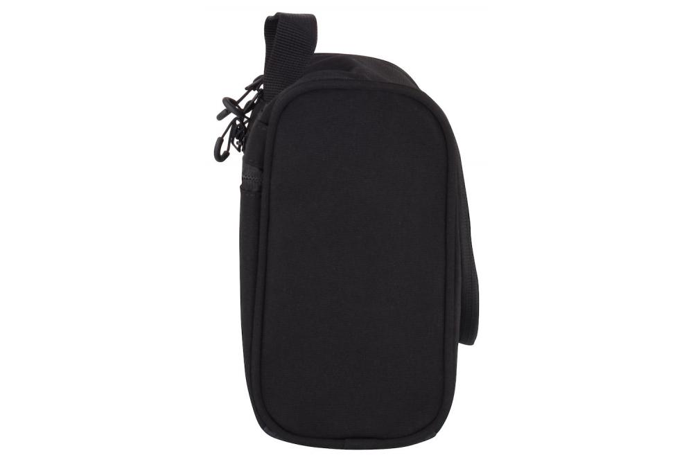 040249 99 ToiletBag Black Right