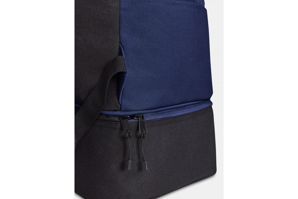 1914379 390000 Squad 2.0 Shoe Backpack 26L Closeup2