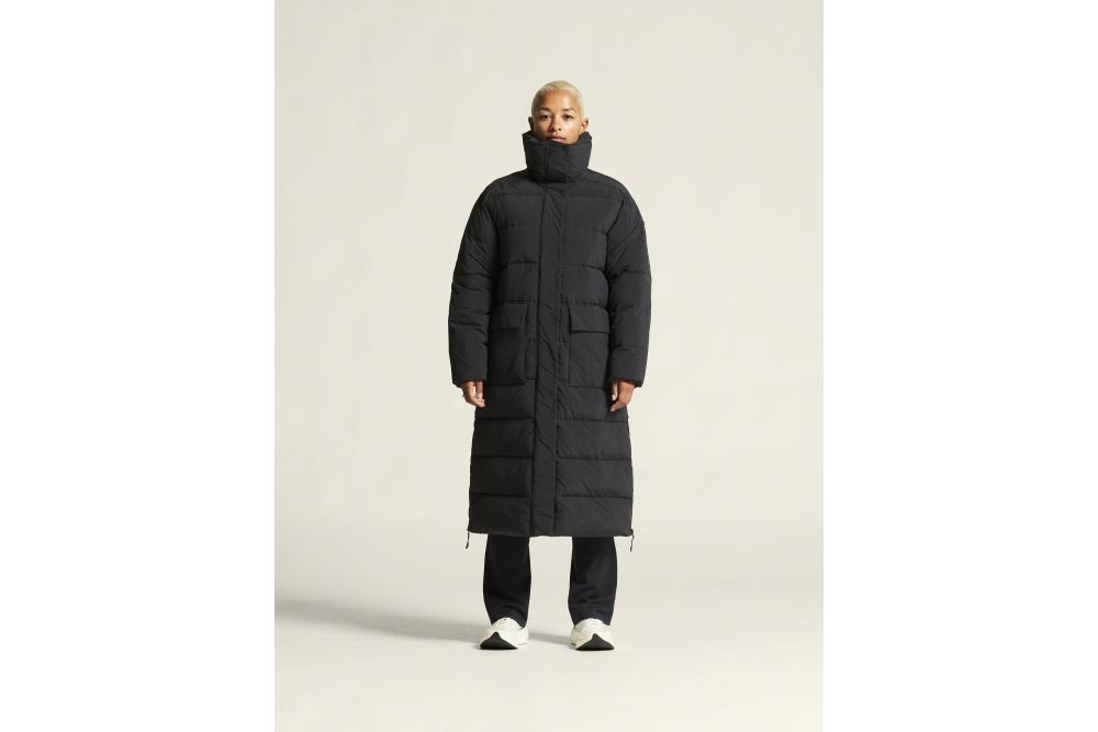 1916376 999000 Urban Long Padded Coat W closeup1