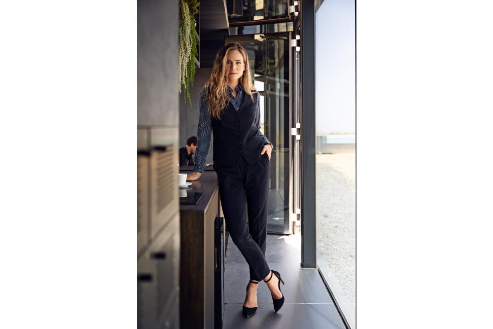 J.Harvest woman vest trouser JHF IMG26